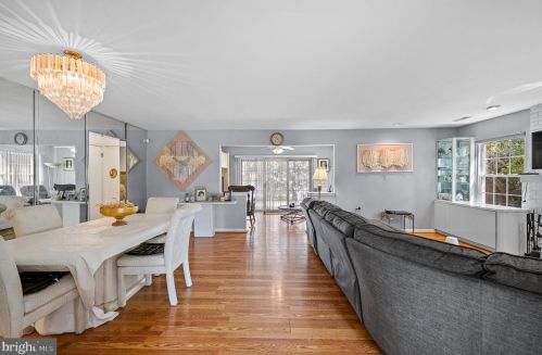 36 Kelly Dr, West Deptford NJ 08096-6712 exterior