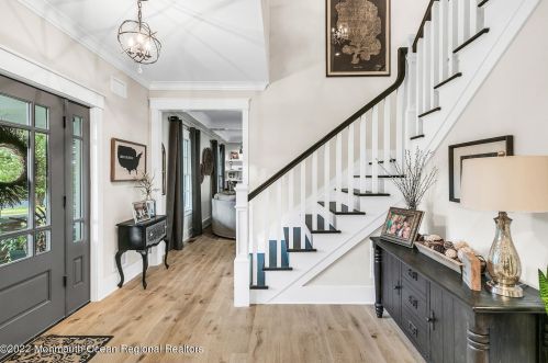 61 Winding Way, Little Silver NJ 07739-1720 exterior