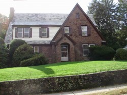 397 Highland St, Newton, MA 02465-2707