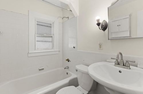 38 Glendale St, Worcester MA 01602-2813 exterior