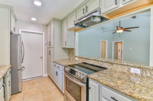 1104 Heron Dr, Taylor Lake Village TX  77586-2516 exterior