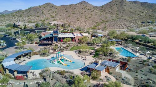 1751 Desperado Way, Phoenix AZ  85085-6330 exterior