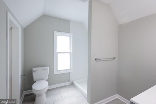 128 Edith Ave, West Deptford NJ 08096-3521 exterior