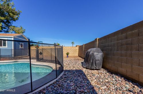 3736 Charter Oak Rd, Phoenix AZ 85032-7452 exterior