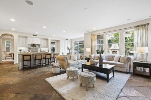 17 Buellton, Irvine CA 92602-2032 exterior