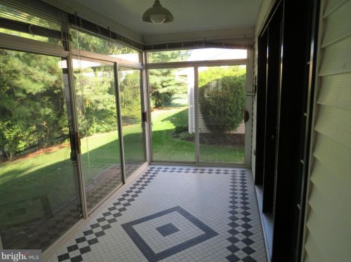 53 Lake View Ter, Columbus NJ  08022-1033 exterior