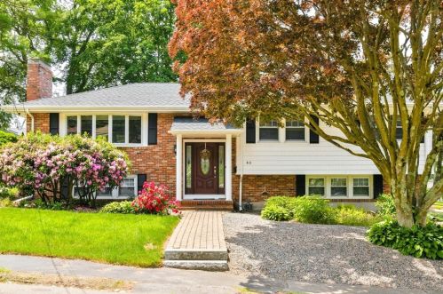 40 Rosemary Rd, Dedham, MA 02026-7020