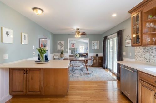 12 Narragansett Rd, Quincy MA 02169-2453 exterior