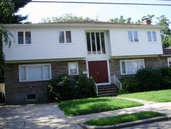 300 Woodcliff Rd, Newton, MA 02461-2128