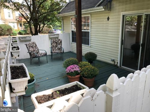 1090 Tristram Cir, West Deptford, NJ 08051-2225