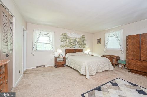 616 Chestnut Ave, West Deptford NJ 08097-1604 exterior