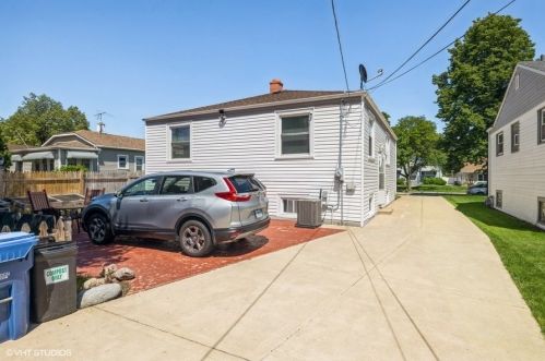 4608 Wenonah Ave, Forest View IL 60402-4353 exterior