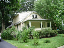 49 Thurston Rd, Newton, MA 02464-1242