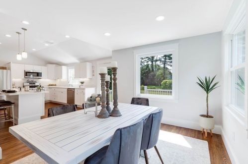 405 Main St, Lynnfield MA 01940-2559 exterior