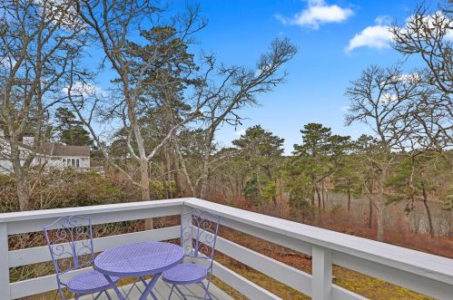 595 Riverview Dr, Chatham MA  02633-1117 exterior