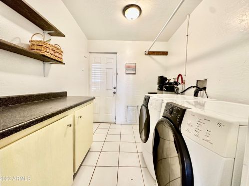 2908 Corrine Dr, Phoenix AZ 85029-1937 exterior