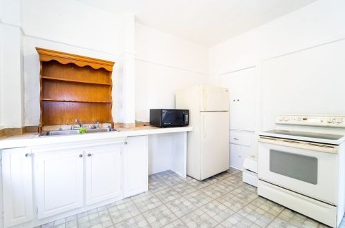 73 Tremont St, Taunton MA 02780-3083 exterior