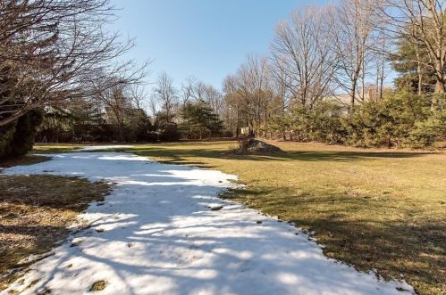 442 Washington St, Canton MA 02021-3630 exterior