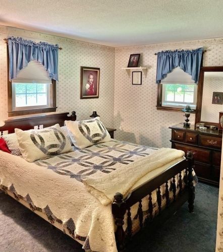 21 Coal Kiln Rd, Princeton MA 01541-1503 exterior