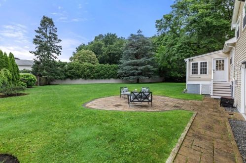 126 Brandeis Rd, Newton MA 02459-2707 exterior