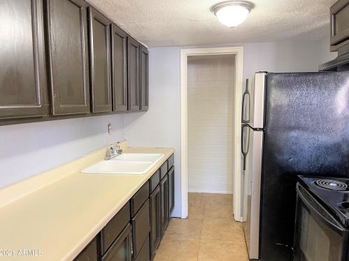 5330 Belleview St, Phoenix AZ  85043-1769 exterior