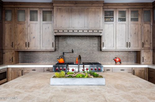 8449 Silver Crk Rd, Park City UT exterior