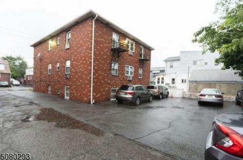 76 Frederick St, Belleville NJ 07109-1157 exterior