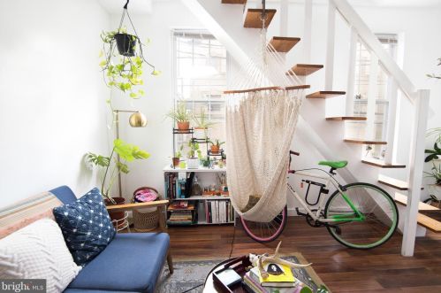 614 6 St, Philadelphia PA 19147-2128 exterior