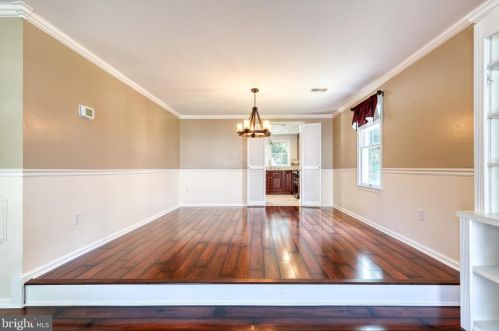 6645 Windsor Ct, Columbia MD 21044-4147 exterior