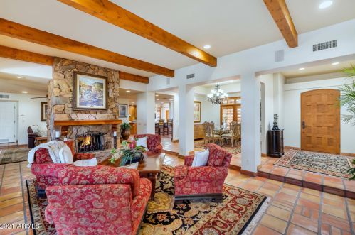 9416 47 St, Phoenix AZ 85028-5204 exterior