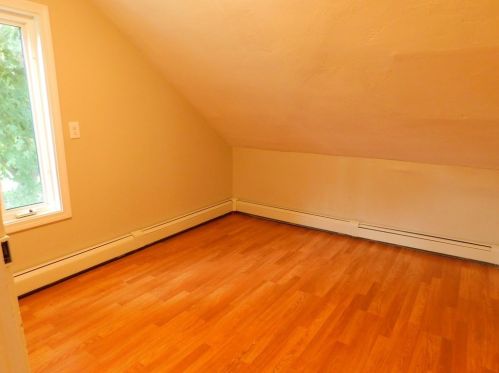 951 Rodman St, Fall River MA  02721-3947 exterior