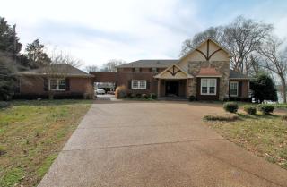 1268 Lock 4 Rd, Gallatin, TN 37066-4110