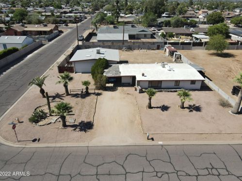 3002 Charter Oak Rd, Phoenix AZ 85032-7449 exterior