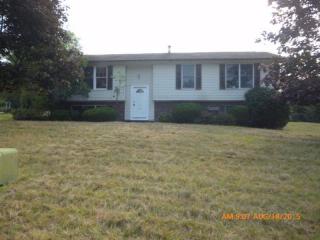 39 Lawrence St, Hardyston, NJ 07419-1131