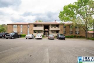 902 Chapel Creek Dr, Birmingham AL  35226-2219 exterior