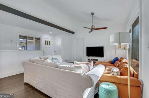 1488 Brk Vly Ln, Atlanta GA 30324-3264 exterior