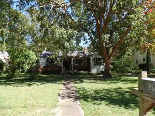 933 Sunset Dr, Birmingham AL  35216-1640 exterior