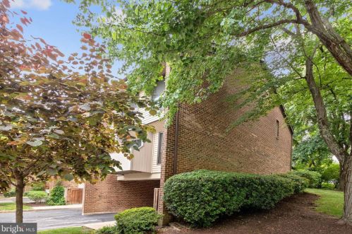 5430 Ring Dove Ln, Columbia MD 21044-1716 exterior