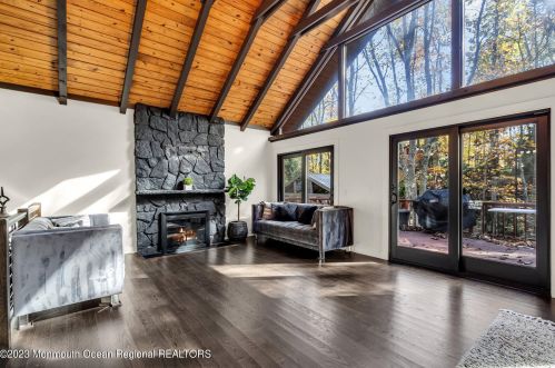 218 Chandler Rd, Jackson Twp NJ  08527-4339 exterior