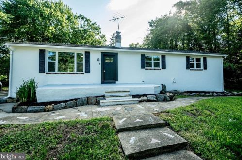 2111 County House Rd, West Deptford, NJ 08096-4523