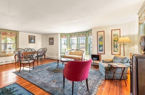 32 Main St, Rockport MA 01966-1512 exterior