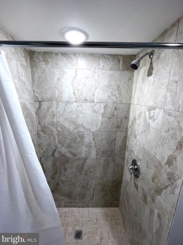 5818 Camac St, Philadelphia PA  19141-4123 exterior