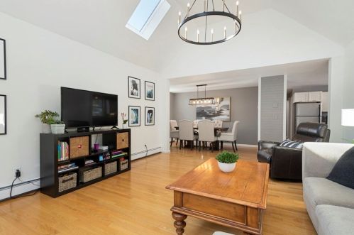 1276 Boylston St, Newton, MA 02464-1019