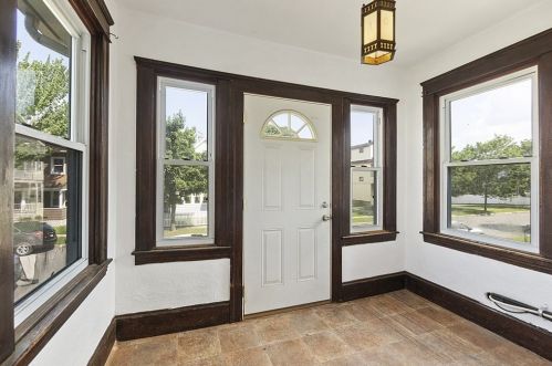 14 Frank St, Worcester MA 01604-1015 exterior