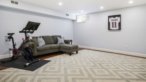 58 Taylor Ave, Dedham MA 02026-5104 exterior