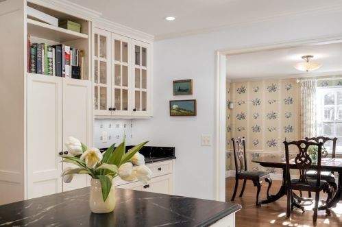 7 Monadnock Rd, Arlington MA 02476-8026 exterior