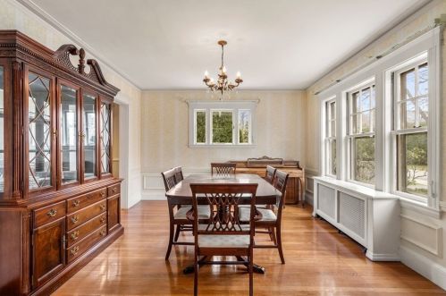 59 Carlton Rd, Newton MA 02468-1916 exterior