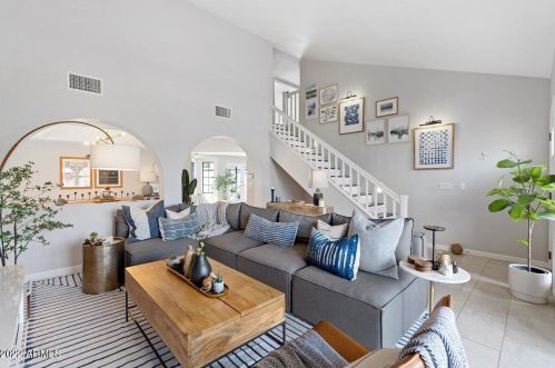 15026 19th Way, Phoenix AZ  85022-3905 exterior