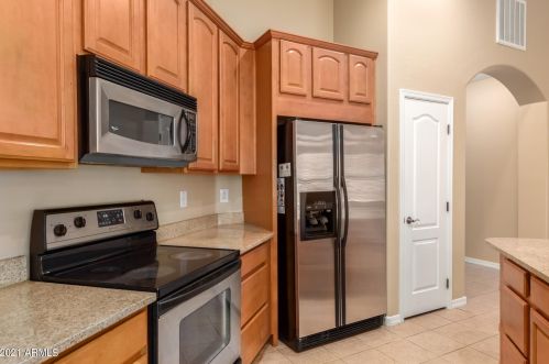 2128 Bowker St, Phoenix AZ 85040-3480 exterior