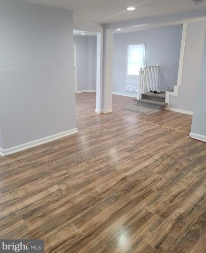 75 Barber Ave, West Deptford NJ 08096-2832 exterior